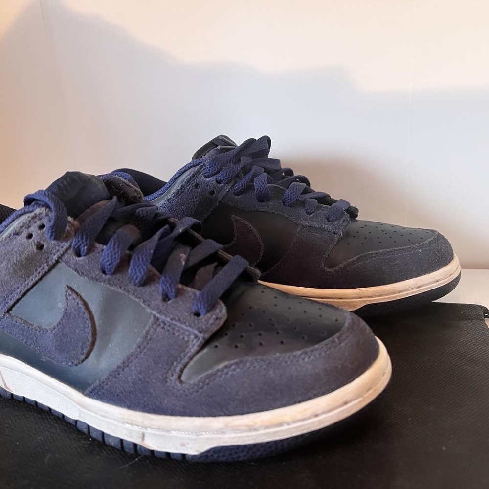 Sneakers - Picture 5 of 6